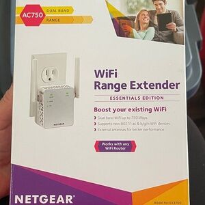 NETGEAR Dual Band WiFi Range Extender - White